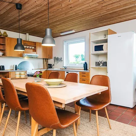 8 Person In Semesterbostad *